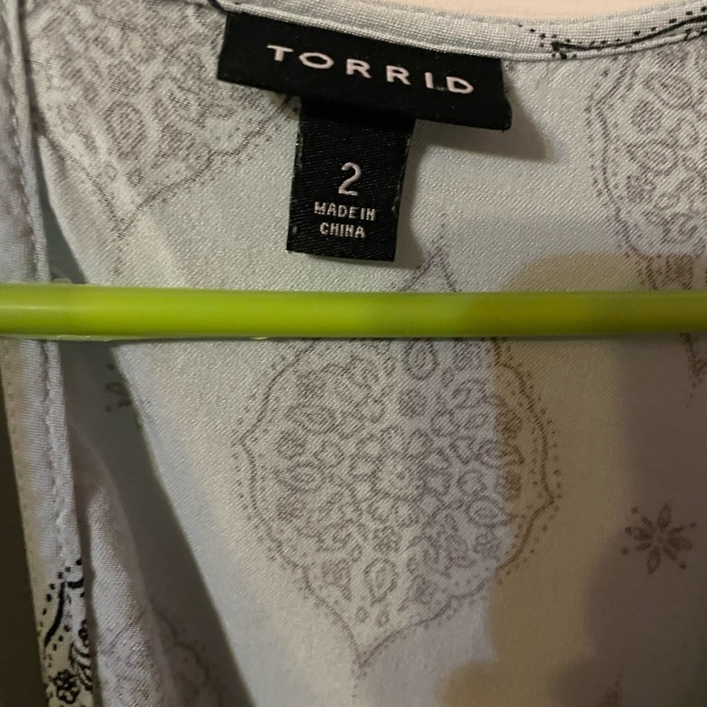 1
Torrid Medallion Print Button Front Skater Dress Mint Green Blue 2X - Picture 4 of 5